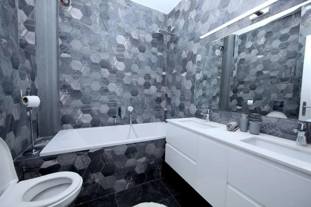 *Citadel* 2Br - City Center 소피아