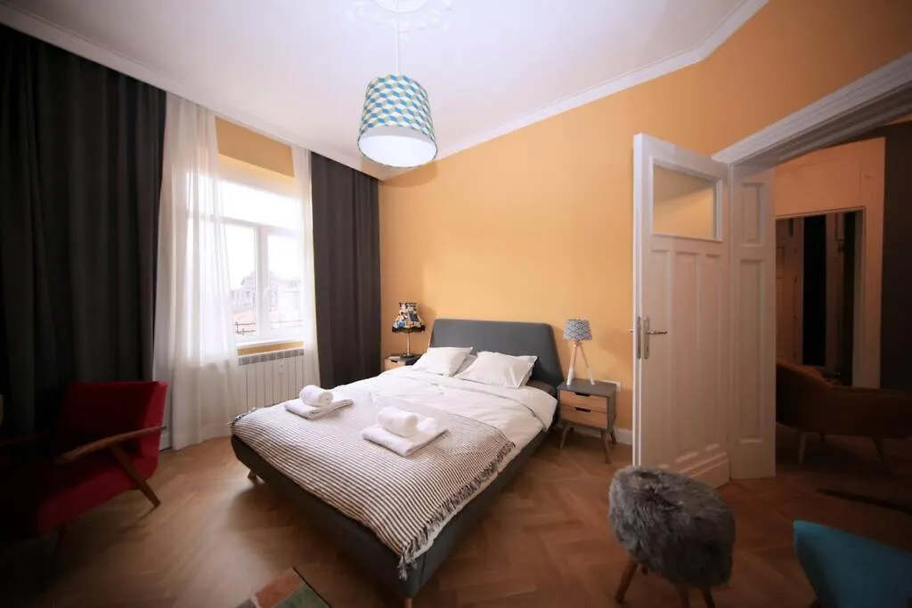 *Citadel* 2Br - City Center location